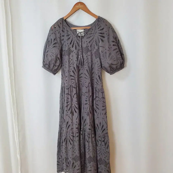 [BUNJANG] Eyelet Lace Dress / 아일렛 레이스 원피스 38