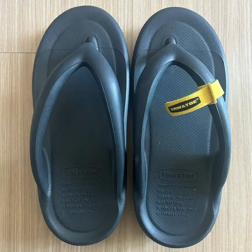 [BUNJANG] Tonymoly Black Flip-flops Size 240 / 토앤토 블랙 쪼리 240