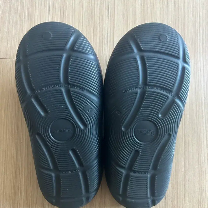 [BUNJANG] Tonymoly Black Flip-flops Size 240 / 토앤토 블랙 쪼리 240