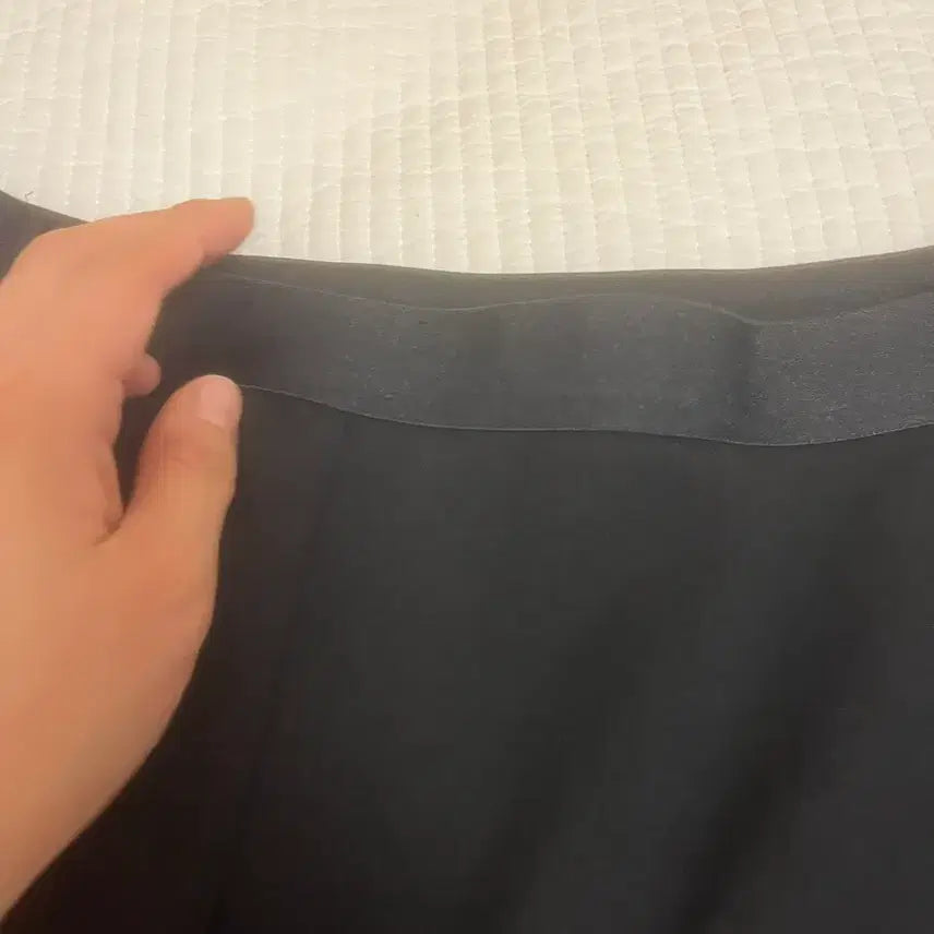 [BUNJANG] Uniqlo Black Midi Skirt (Size S) / 유니클로 미디스커트 s