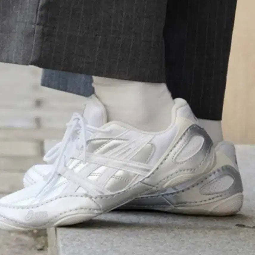 [BUNJANG] ASICS Hypersink Pure Silver Running Shoes (270mm) / 아식스 하이퍼싱크 퓨어실버 270