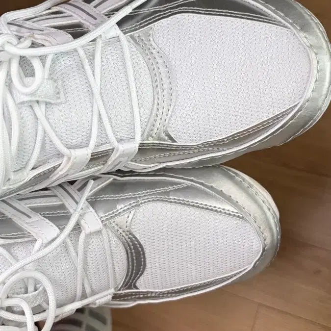 [BUNJANG] ASICS Hypersink Pure Silver Running Shoes (270mm) / 아식스 하이퍼싱크 퓨어실버 270