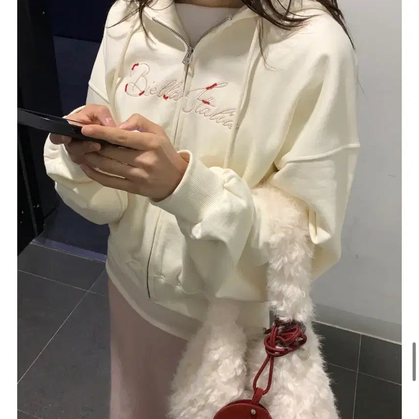 [BUNJANG] Poster Pure Embroidered Hoodie Zip-up Ivory / 포스터 퓨어 자수후드집업 아이보리 (고퀄후드집업)