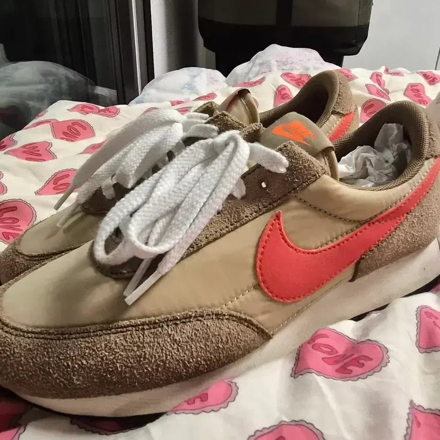 [BUNJANG] Nike Daybreak SP Vegas Gold College Orange / 나이키 데이브레이크 SP 베가스 골드 컬리지 오렌지 260