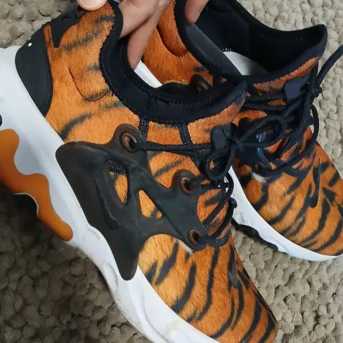 [BUNJANG] Nike Air Presto Tiger Sneakers Size 285 / 나이키 에어 프레스토 타이거 스니커즈 285사이즈 하자