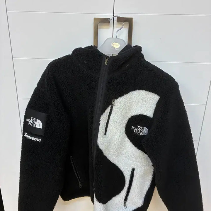 [BUNJANG] Supreme x The North Face S Logo Fleece Jacket Black M / 슈프림 X 노스페이스 S 로고 후리스 자켓 블랙 M