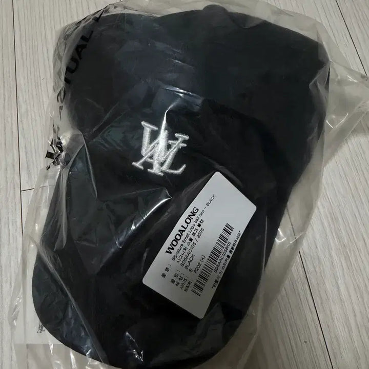 [BUNJANG] Wooalong Small Logo Ball Cap Black / 우알롱 볼캡 미착용 새제품 블랙