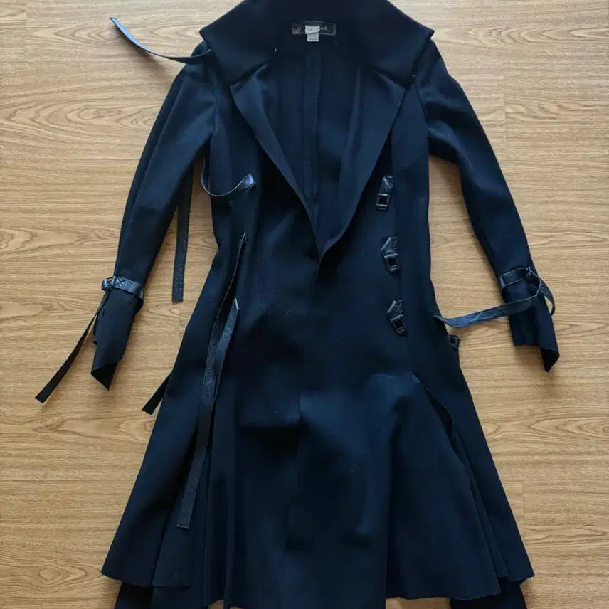 [BUNJANG] Versace Archive Coat Black Leather Strap Detail / 베르사체 아카이브 코트