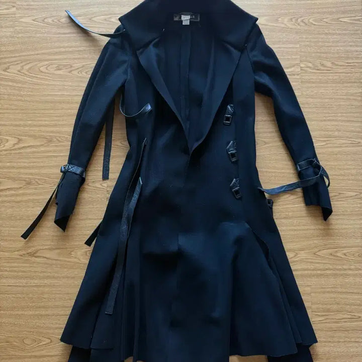 [BUNJANG] Versace Archive Coat Black Leather Strap Detail / 베르사체 아카이브 코트
