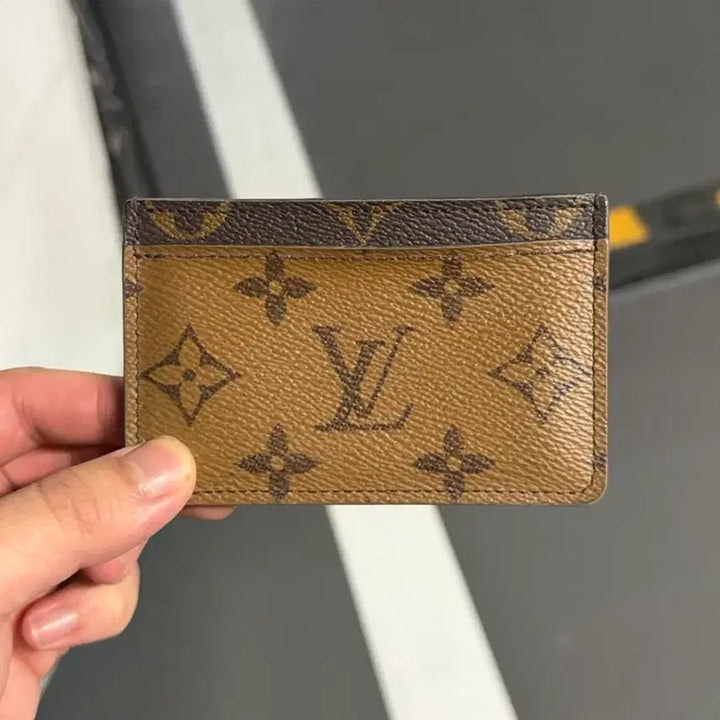 [BUNJANG] Louis Vuitton Reversible Monogram Card Holder / 루이비통 리버스 모노그램 카드지갑