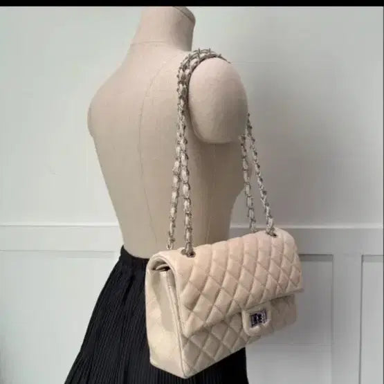 [BUNJANG] Beige Quilted Chain Shoulder Bag / 베이지색 숄더백
