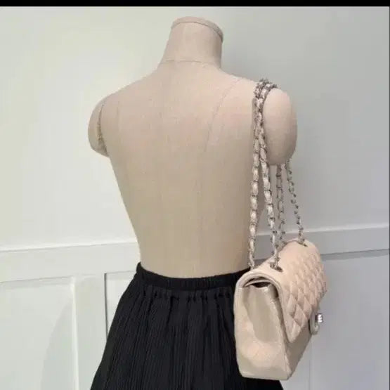 [BUNJANG] Beige Quilted Chain Shoulder Bag / 베이지색 숄더백