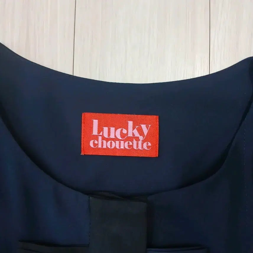 [BUNJANG] Lucky Chouette Ribbon Blouse / 럭키슈에뜨 리본블라우스