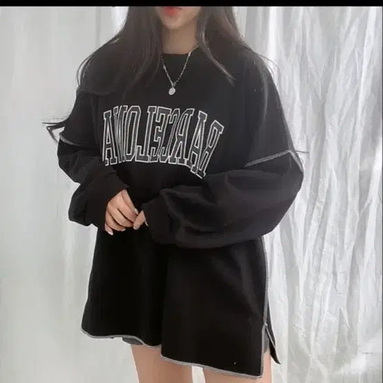 [BUNJANG] Black Lettering Oversized Sweatshirt / 블랙 레터링 오버핏 맨투맨