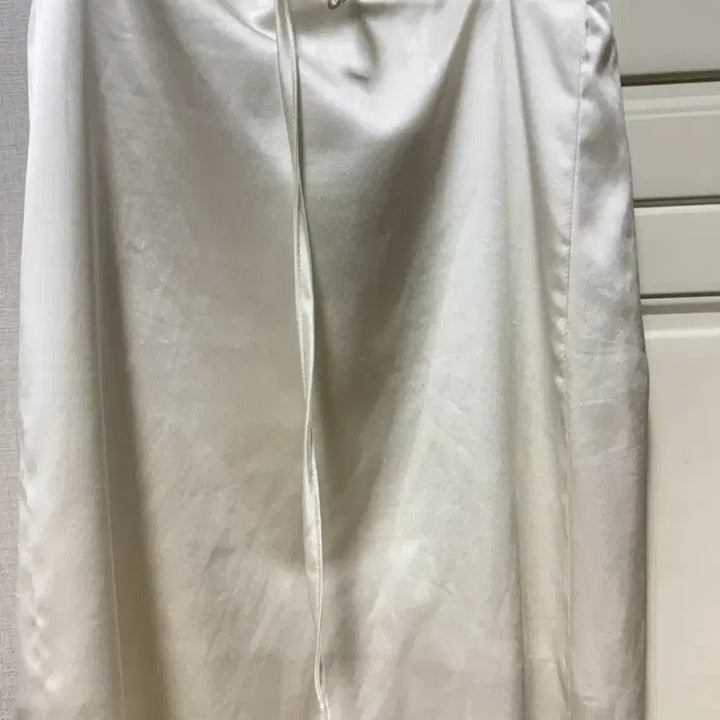 [BUNJANG] Satin Silk Style Midi Skirt (Unworn) / 세틴 실크style 스커트 (미착용)