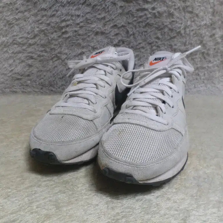 [BUNJANG] Nike Challenger White Sneakers / 후루룩구제 260 나이키 챌린저 화이트 운동화 260504