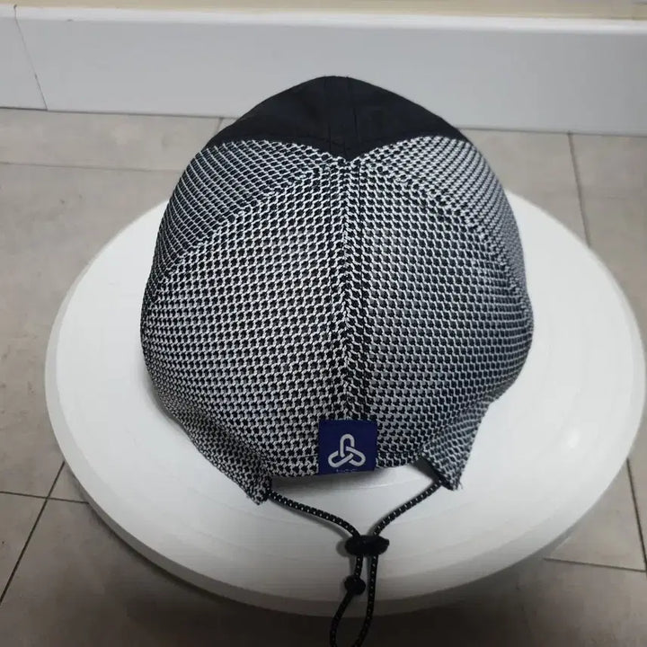 [BUNJANG] Blackyak BCC Ledge Mesh Cap 58cm / 블랙야크 BCC 렛지 메쉬 캡 58cm