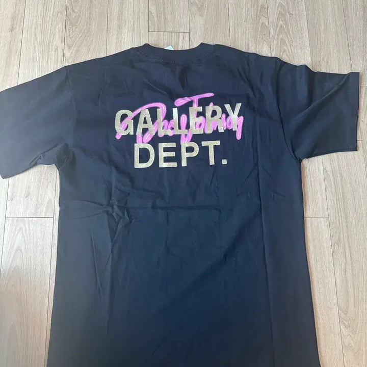 [BUNJANG] Dee Johnny Body Cocktails Black T-Shirt / Dee Johnny Body Cocktails 검정 반팔티