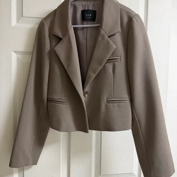[BUNJANG] O.F.B Cropped Jacket Brown One Size / O.F.B 크롭 자켓 갈색 프리사이즈