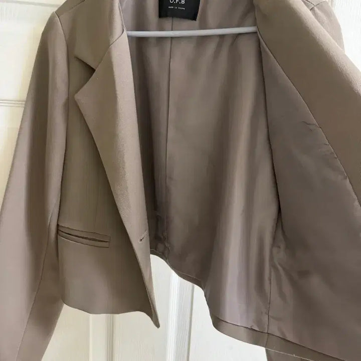 [BUNJANG] O.F.B Cropped Jacket Brown One Size / O.F.B 크롭 자켓 갈색 프리사이즈