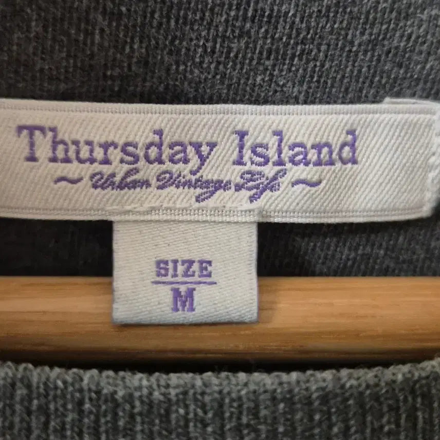 [BUNJANG] Thursday Island Paris Printing Short-Sleeve T-Shirt / Thursday Island 파리 프린팅 반팔 티셔츠