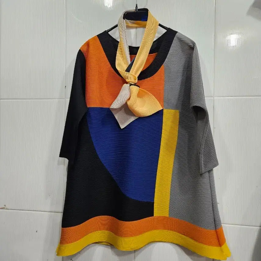 [BUNJANG] Pleated Blouse with Scarf (New) / 플리츠블라우스+스카프(새상품)