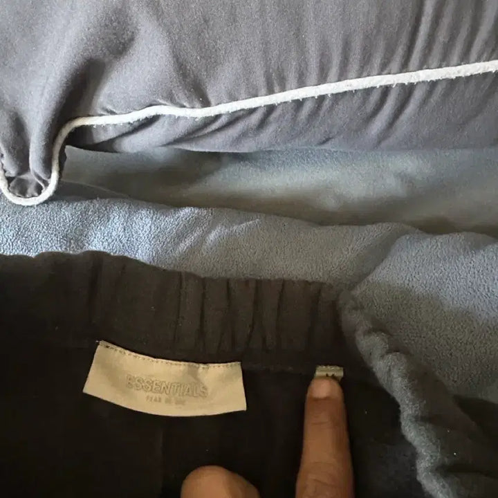 [BUNJANG] Fear of God Essentials Shorts Black M / 피어오브갓 에센셜 쇼츠 black M