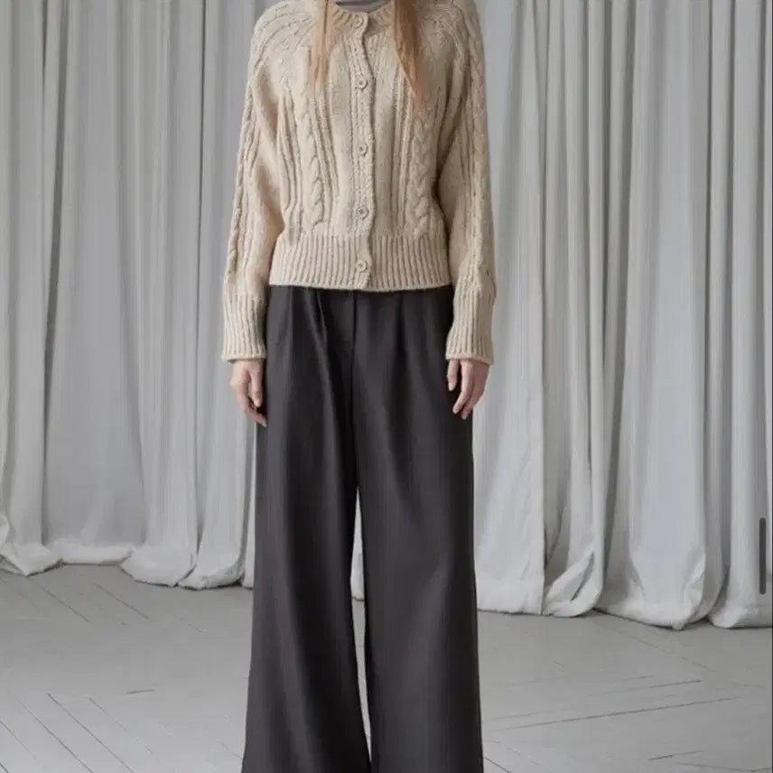 [BUNJANG] Inusway Pin Tucked Wide Slacks Black / inusway 핀턱 와이드 슬랙스 검정색