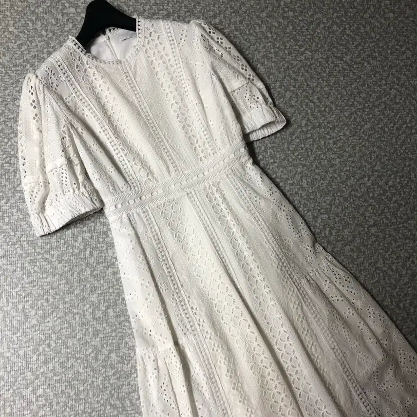 [BUNJANG] Pageu Balloon Puff Lace Long Dress / 페이지유 벌룬 퍼프 레이스 롱 원피스 s 숏 펀칭 아뜰리에 에뚜왈