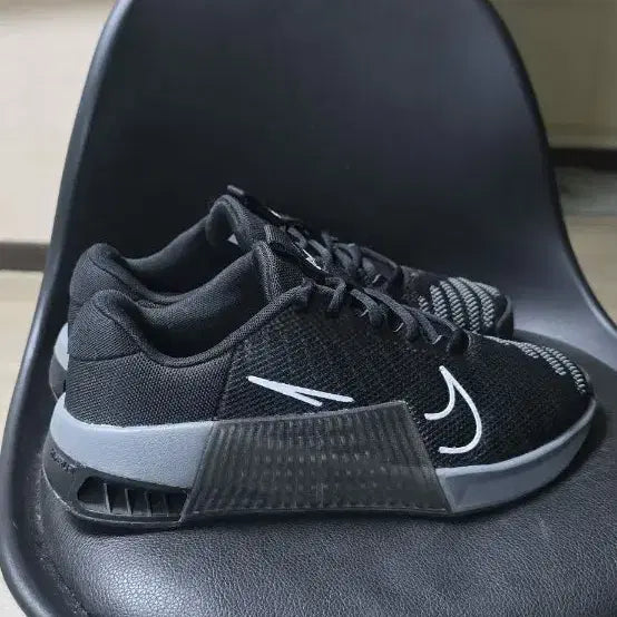 [BUNJANG] Nike Athletic Shoes Black 245 / 나이키 운동화 블랙 245