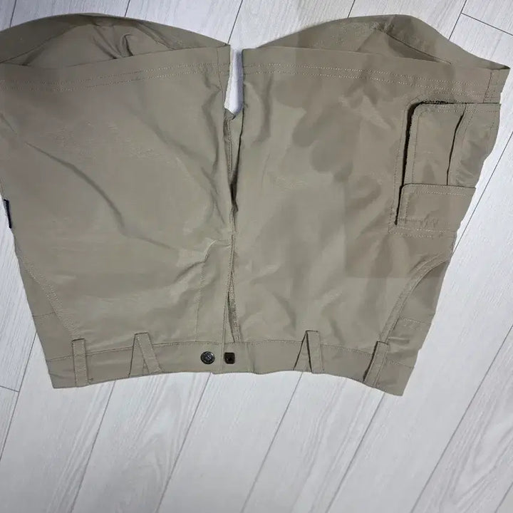 [BUNJANG] Beige Cargo Shorts / 베이지색 카고 반바지