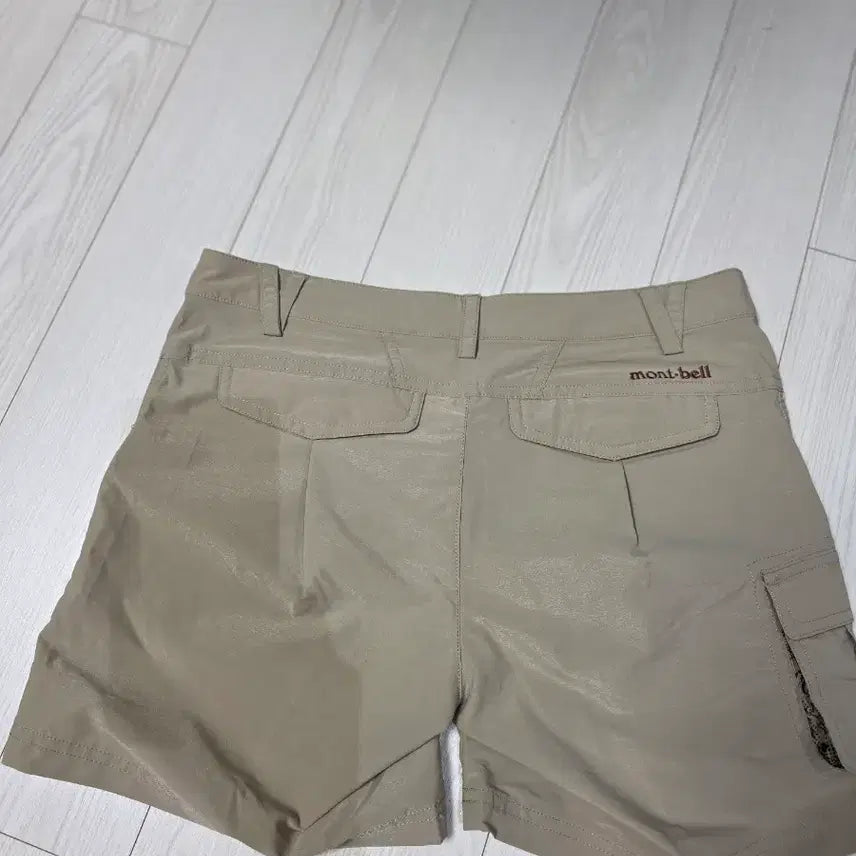 [BUNJANG] Beige Cargo Shorts / 베이지색 카고 반바지