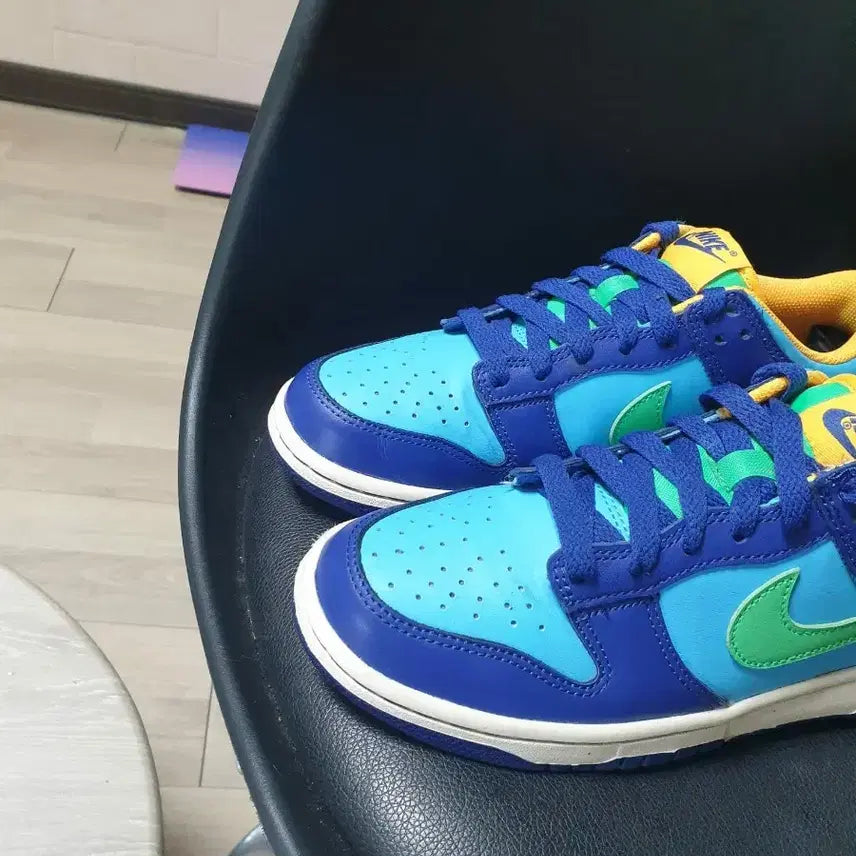 [BUNJANG] Nike Dunk Low Blue/Green Sneakers (240) / 나이키 덩크 로우 블루/그린 스니커즈 240