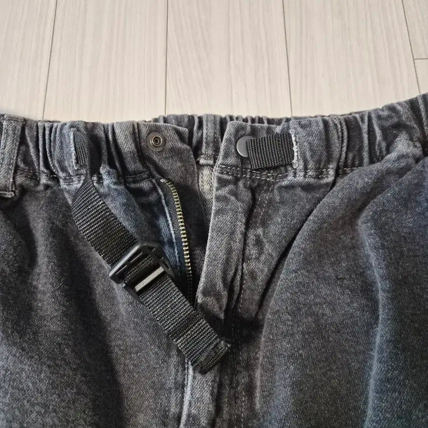 [SOLD OUT] BEAMS(빔즈) 웨빙 벨트 워싱 이지 데님 팬츠