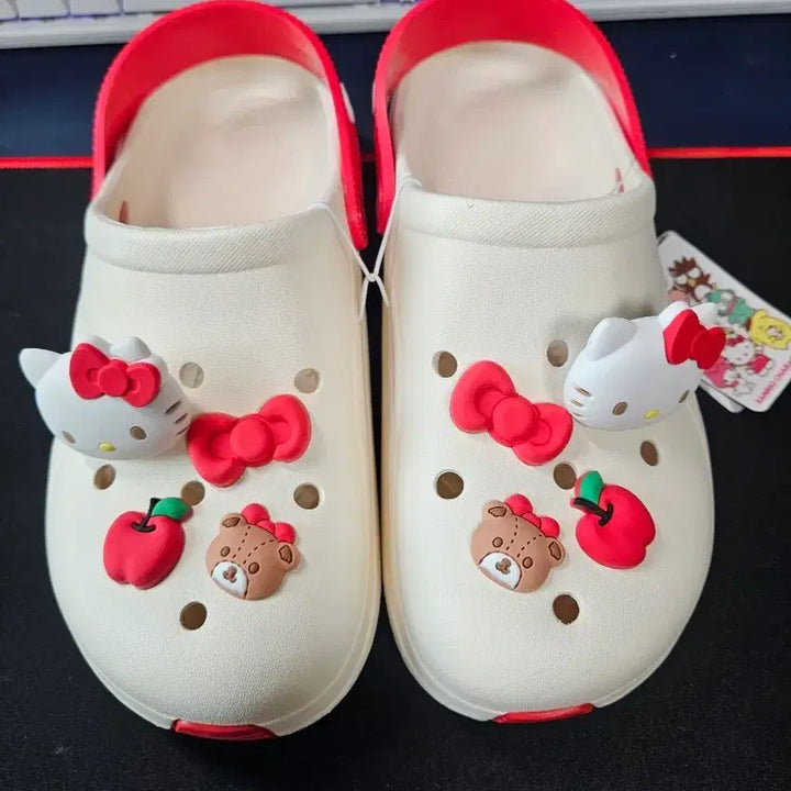 [BUNJANG] Hello Kitty Crocs Beige / 헬로키티 크록스 새상품 팝니다