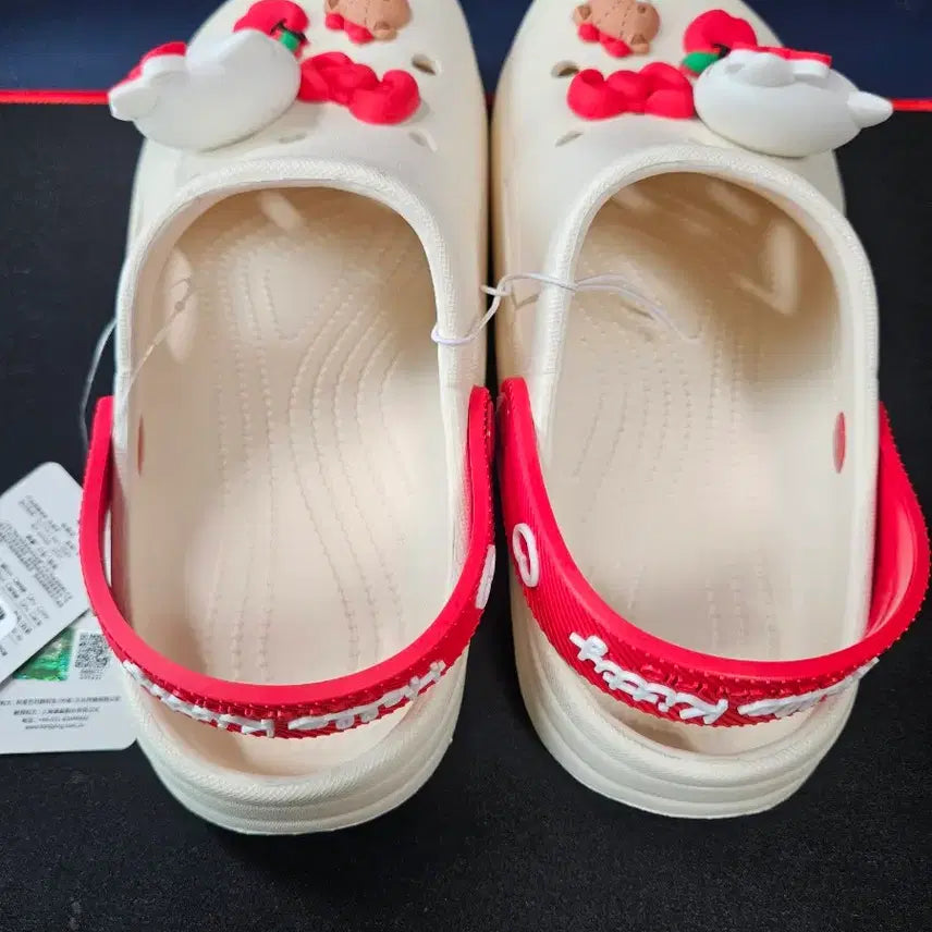 [BUNJANG] Hello Kitty Crocs Beige / 헬로키티 크록스 새상품 팝니다