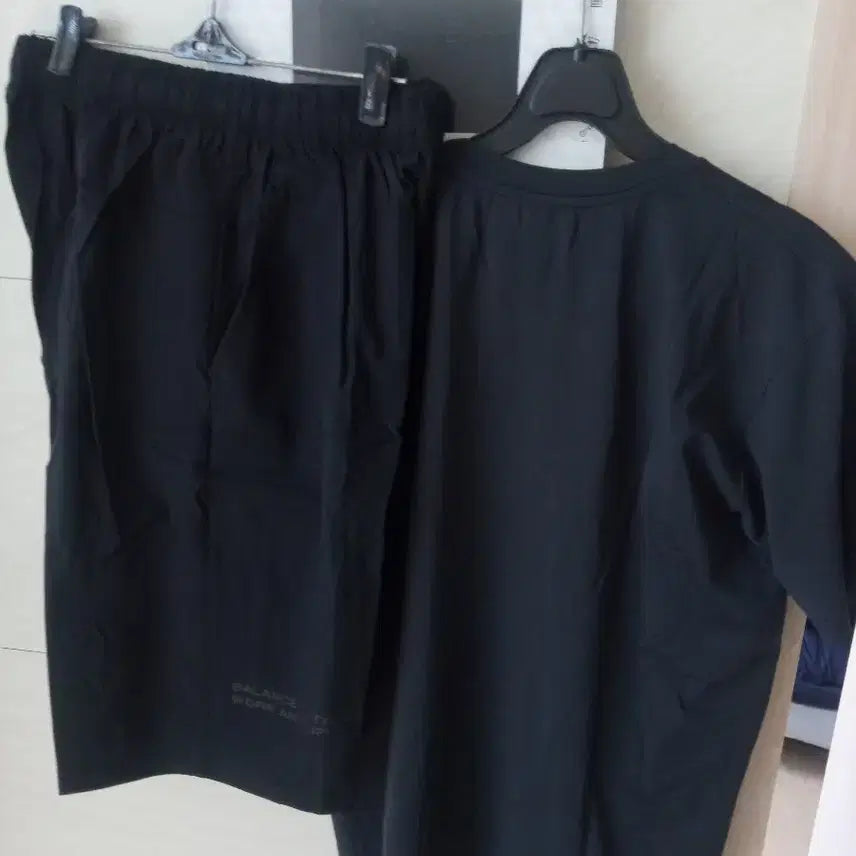 [BUNJANG] LifeWork Black Short Sleeve &amp; Shorts Set M / 라이프워크 블랙 반팔 반바지 세트 M 새상품