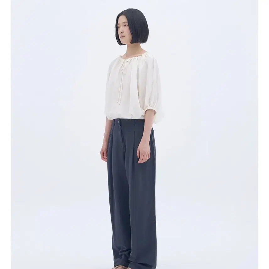 [BUNJANG] Nyhavn Belora Shirring Blouse Balloon Sleeve / 니하운 벨로라 셔링 블라우스 벌룬
