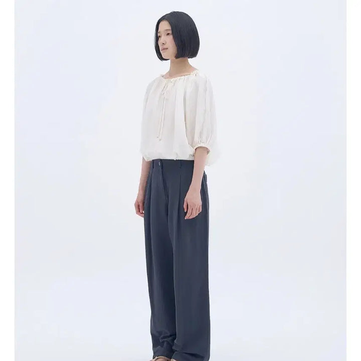 [BUNJANG] Nyhavn Belora Shirring Blouse Balloon Sleeve / 니하운 벨로라 셔링 블라우스 벌룬
