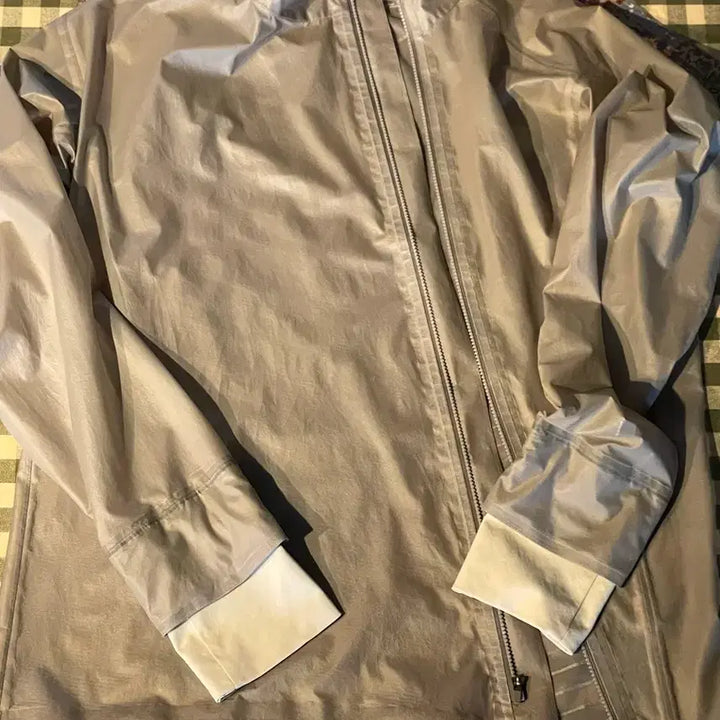 [BUNJANG] Hoka Windbreaker Jacket / [HOKA] 호카 바람막이