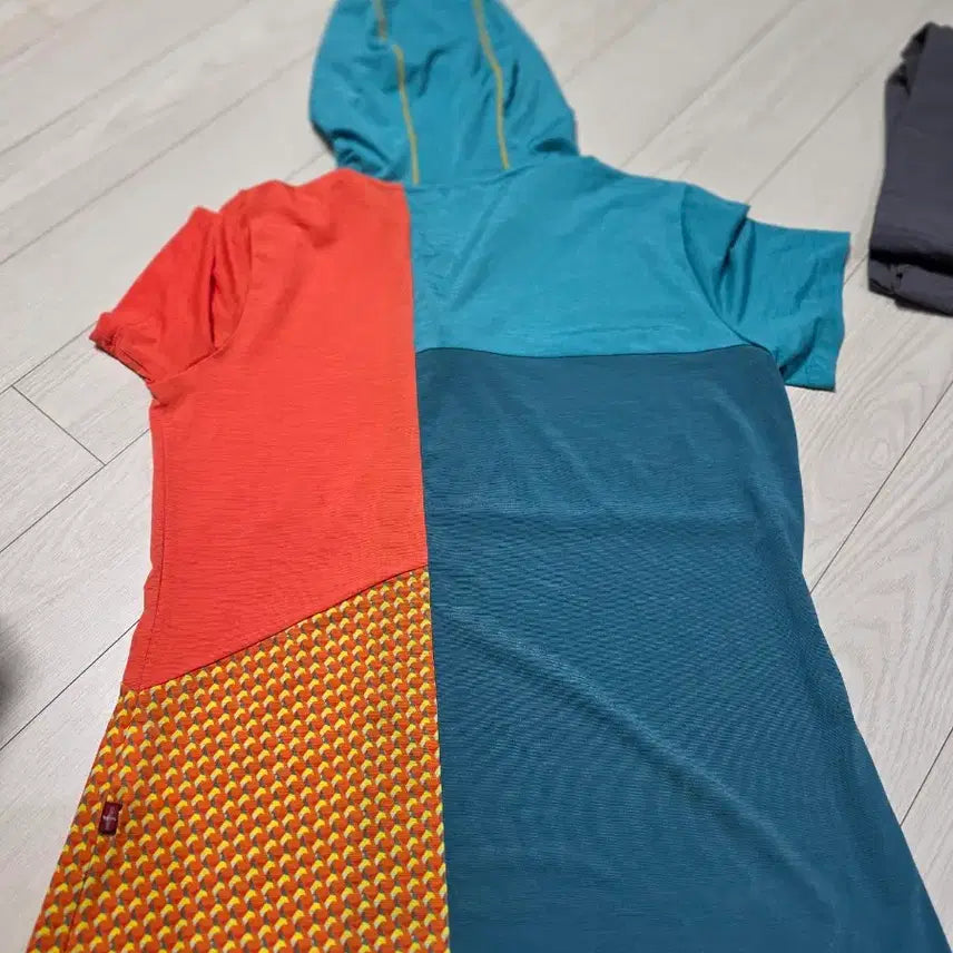 [BUNJANG] Multi-Color Short-Sleeve Hoodie T-Shirt / 반팔 후드 티셔츠 멀티컬러