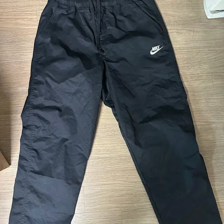 [BUNJANG] Nike Club Woven Straight Fit Training Pants - Size M / 나이키 클럽 우븐 스트레이트 핏 트레이닝 팬츠 M