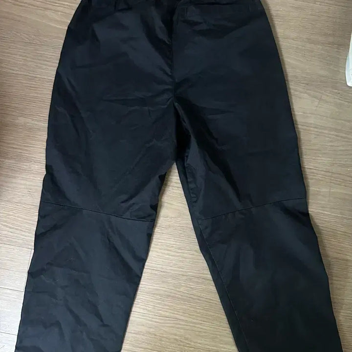 [BUNJANG] Nike Club Woven Straight Fit Training Pants - Size M / 나이키 클럽 우븐 스트레이트 핏 트레이닝 팬츠 M