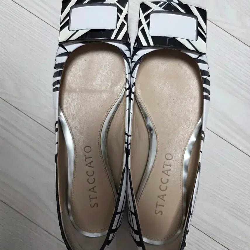 [BUNJANG] STACCATO Black and White Pattern Flat Shoes / STACCATO 스태카토 플랫 슈즈 흑백 패턴