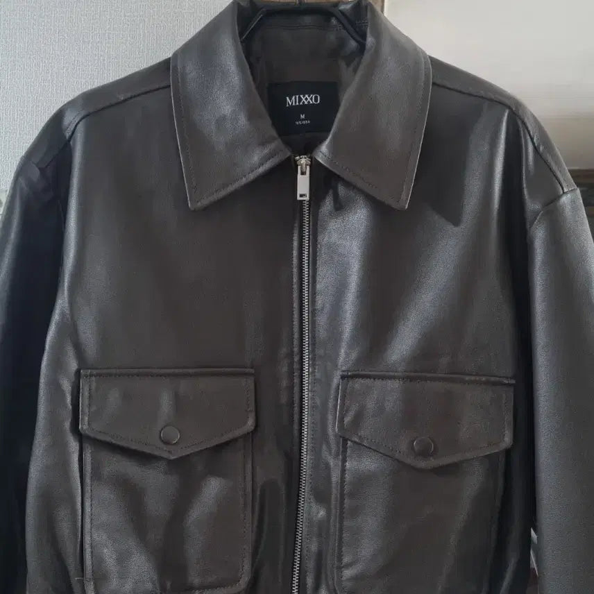 [BUNJANG] Mixxo Faux Leather Stand Collar Zip-Up Jacket MIWJLDT01C / 미쏘 페이크 레더 스탠카라 집업 자켓_MIWJLDT01C