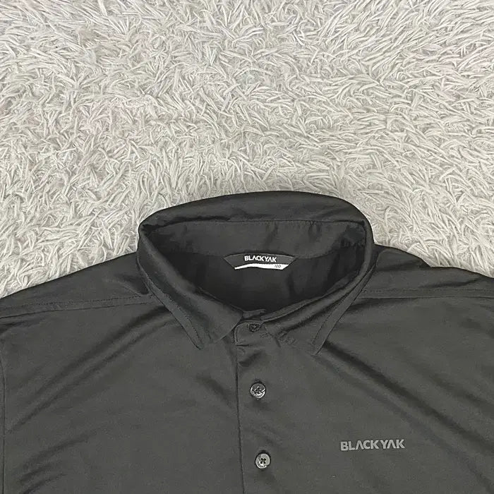 [BUNJANG] Black Yak Half-Sleeve Collar T-Shirt Size 100 / 블랙야크 반팔 카라넥 티셔츠 100