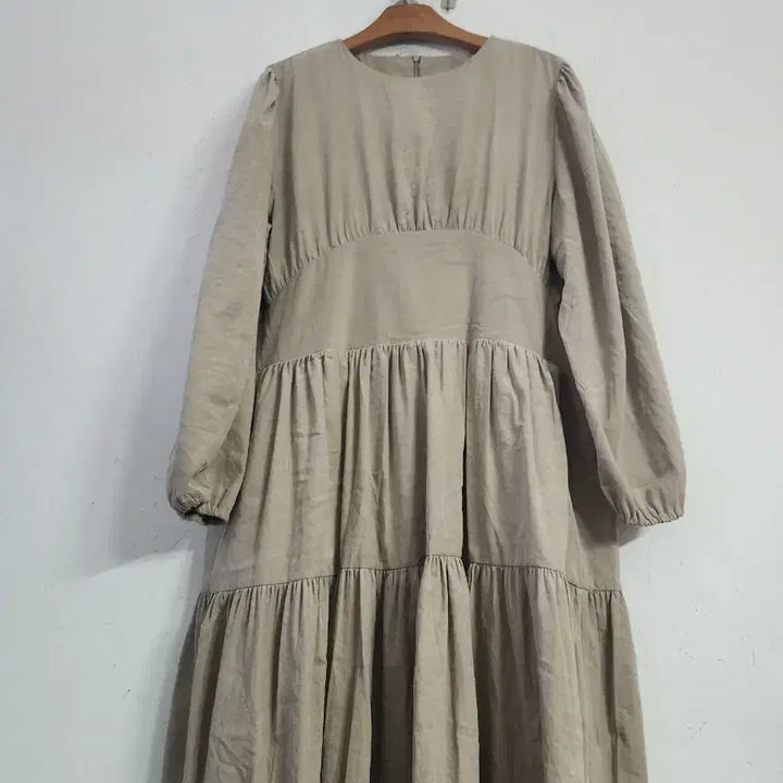 [BUNJANG] Beige Balloon Sleeve Long Dress / 베이지 롱 원피스 벌룬소매