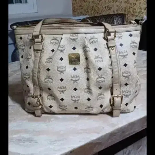 [BUNJANG] MCM Ivory Pattern Tote Bag / MCM 아이보리 패턴 토트백