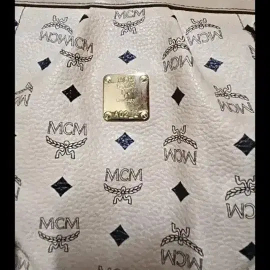 [BUNJANG] MCM Ivory Pattern Tote Bag / MCM 아이보리 패턴 토트백