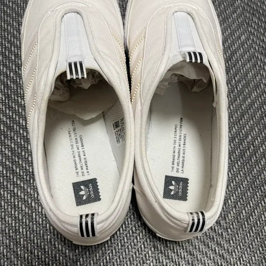 [BUNJANG] Adidas Slip-On Sneakers / 270mm] 아디다스(adidas)슬립온